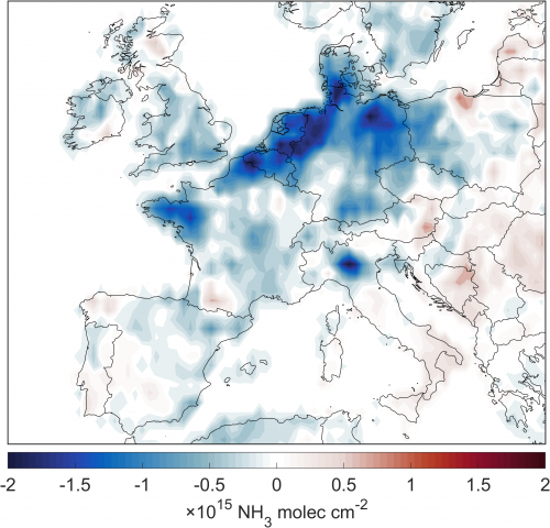Map Europe NH3 columns difference week weekends