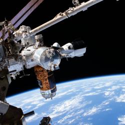 Equipage Dragon SpaceX vaisseau H-II Transfer Vehicle-9 module laboratoire européen Columbus